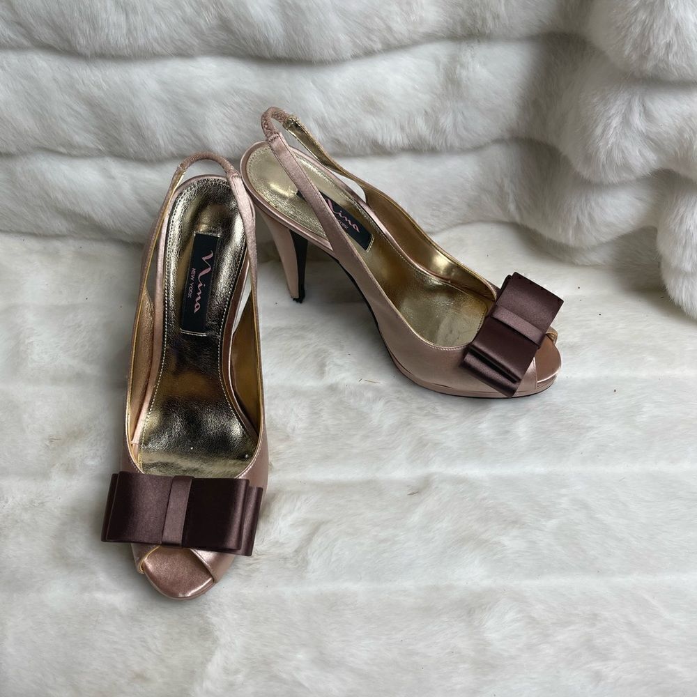 Nina Blush pink satin back strap sandals with brown satin front bow peep toe SZ8